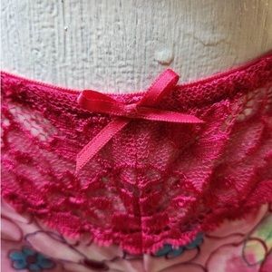 Victoria’s Secret balconette top and panties pink floral size small